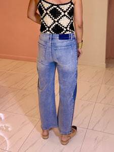 Contrast Barrel Jeans