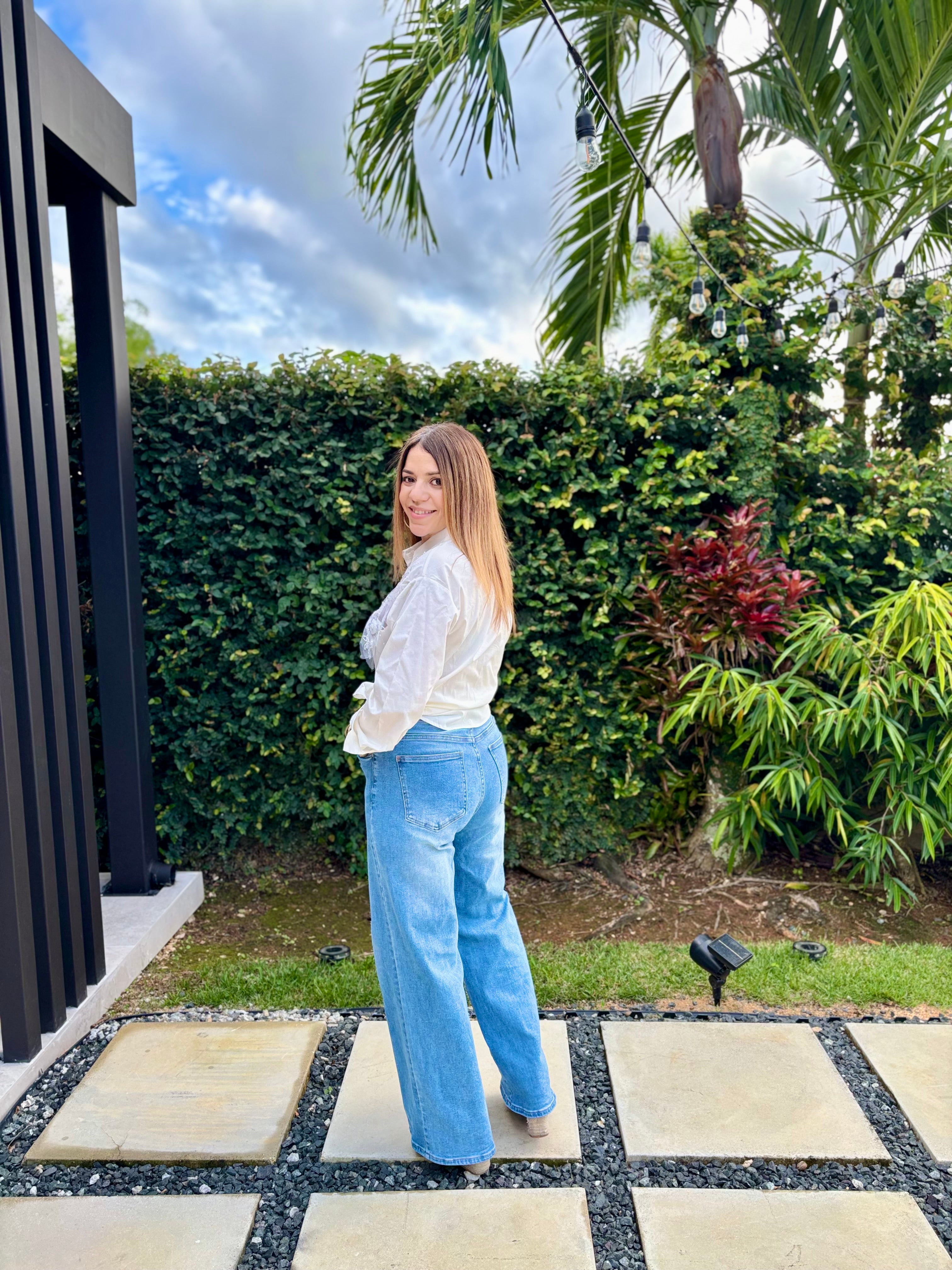 Nereida Aplique Blouse-W