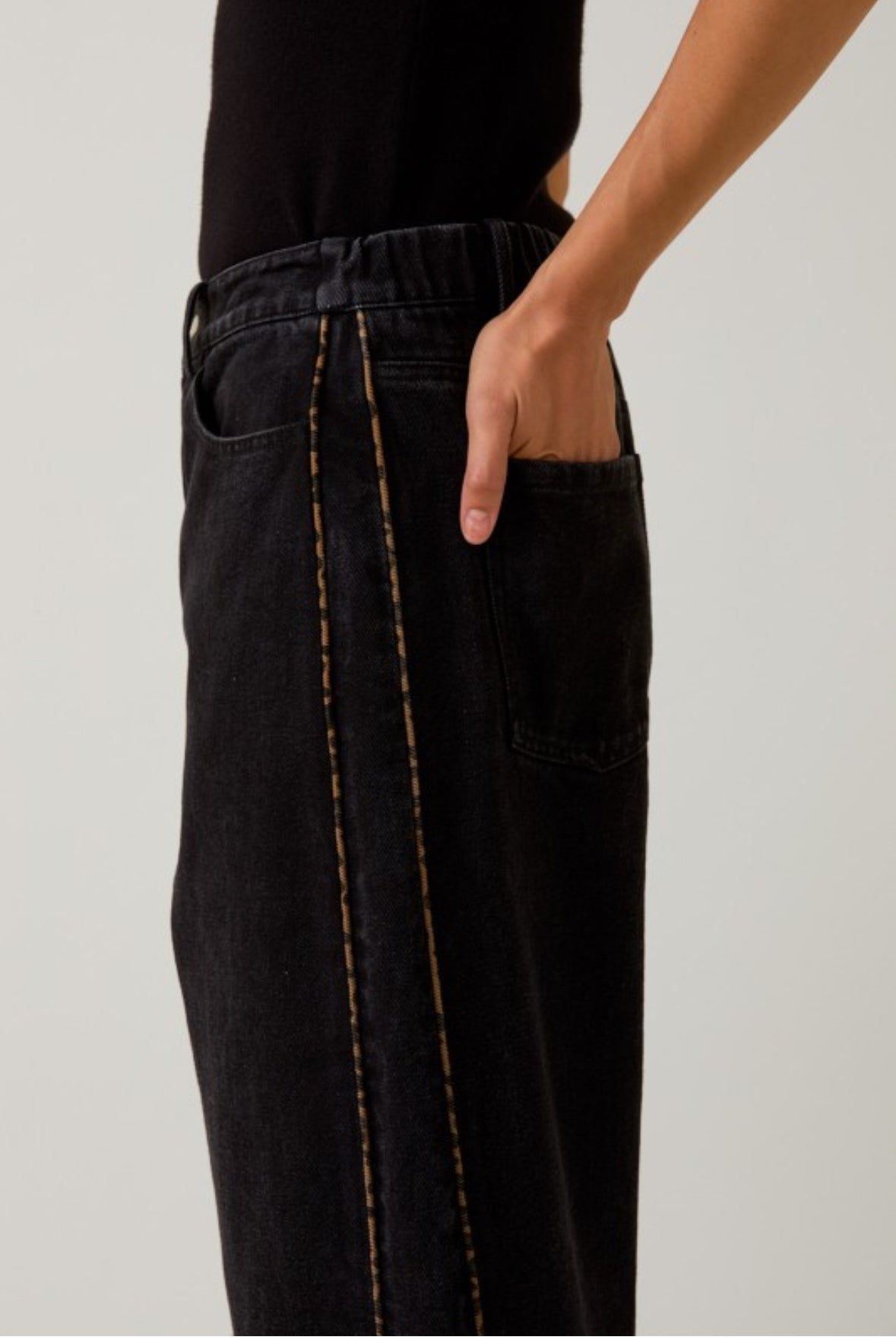 Clarisse Barrel Jeans w/Leopard Detail